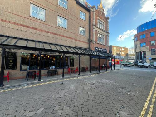 120-124 King Street, Hammersmith, London, W6