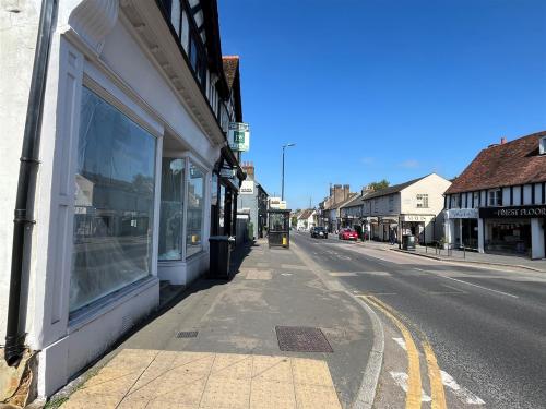 33a High Street, Bushey, WD23