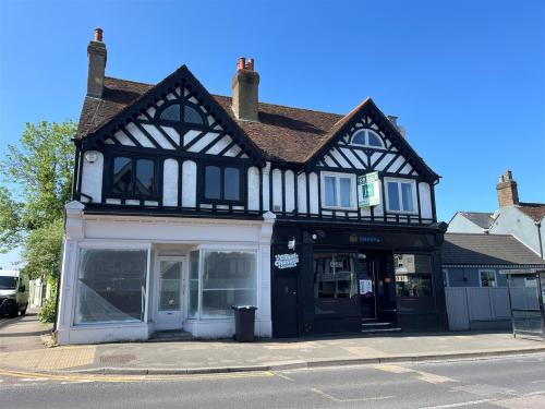 33a High Street, Bushey, WD23