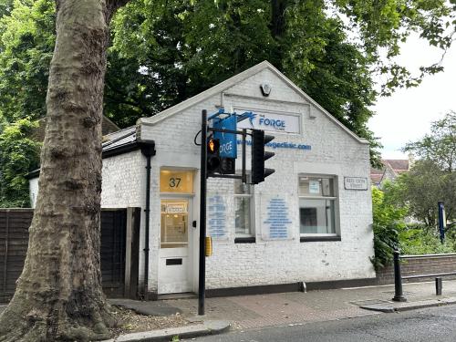 37 Red Lion Street, Richmond, TW9