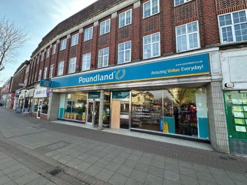 136 Walton Road, East Molesey, KT8