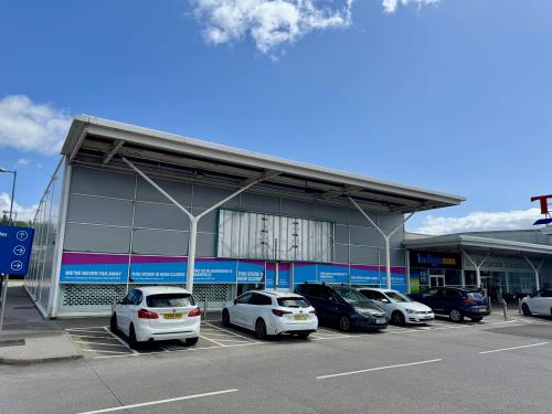Unit 1 Tesco Extra, Oak Tree Centre, Jubilee Way South, Mansfield, NG18
