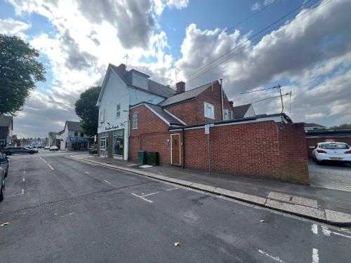 140-142 & 140a Caversham Road, Reading, RG1