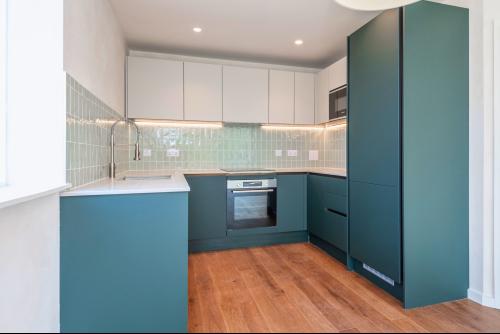 2 Flat 5, Manerium House, Manor Park, Manor Park, London, SE13