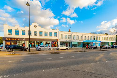 Unit B and C & D Clock Parade, London Road, Enfield, EN2