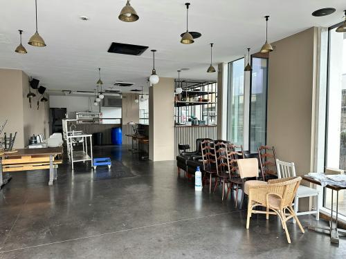 Unit 12, 8 Kew Bridge Road, Kew Bridge, Brentford, TW8