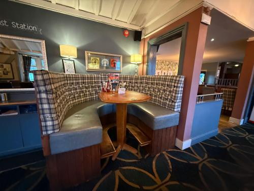 Leicester Arms, 531 Dunstable Road, Luton, LU4