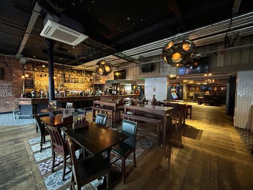 O'Neill's, 5 The Town, Enfield, EN2