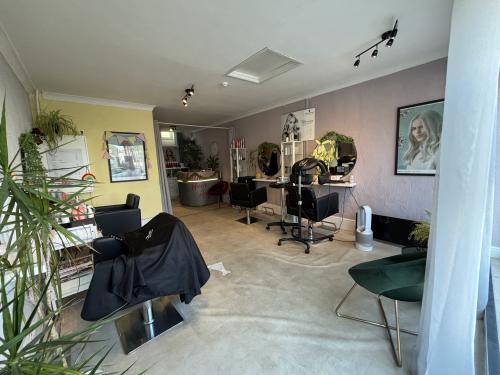 12 High Street, Littlehampton, BN17
