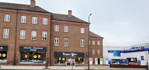 Finchley Road, Temple Fortune, London, NW11