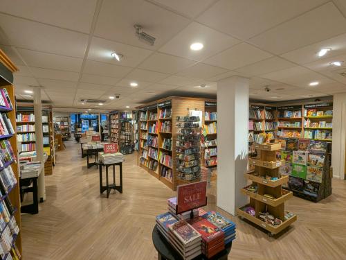 68-70 High Street, Godalming, GU7