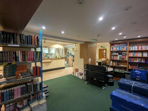 68-70 High Street, Godalming, GU7
