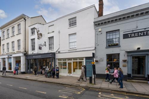 51 South Street, Chichester, PO19