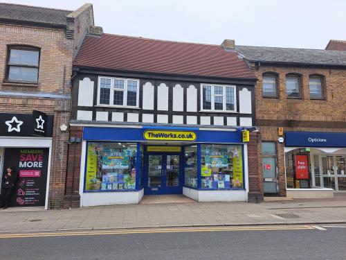 27 High Street, St. Neots, PE19