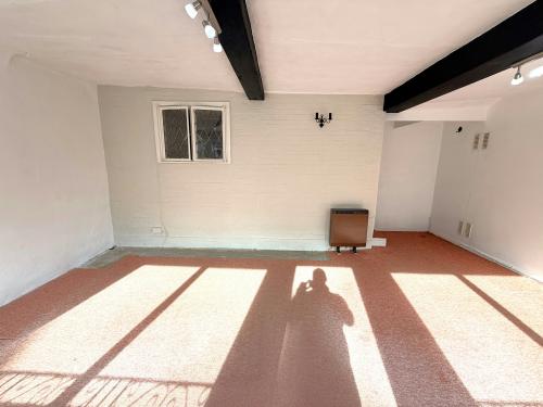 2 Church Street, Storrington, RH20