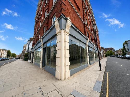 141 Kensington Church Street, Kensington, London, W8