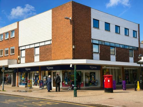27 Church Road, Burgess Hill, RH15