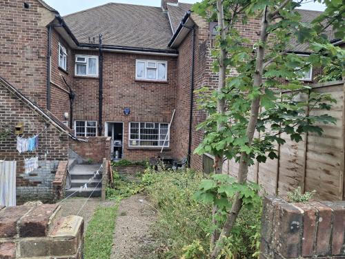1, Burwash Road, Hove, BN3
