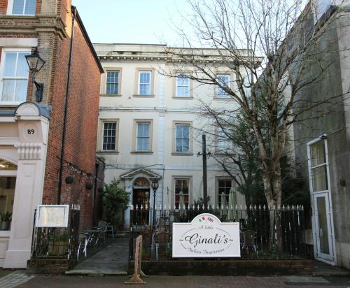 87 High Street, Poole, BH15