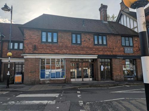 14 High Street, Haslemere, GU27