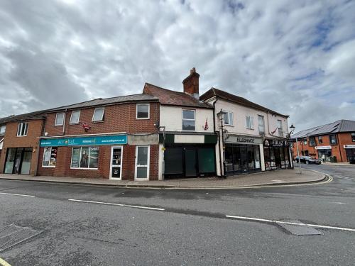 4 Eling Lane, Totton, Southampton, SO40