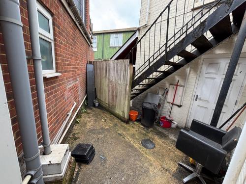 4 Eling Lane, Totton, Southampton, SO40