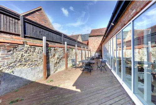 25 Thameside, Henley-On-Thames, RG9