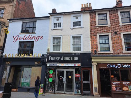 105A High Street, Bedford, MK40