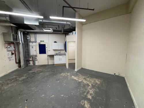 Unit 25b, Cascades Shopping Centre, Portsmouth, PO1