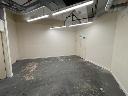 Unit 25b, Cascades Shopping Centre, Portsmouth, PO1