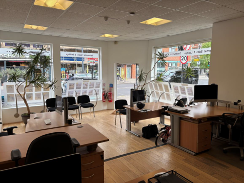 555 Green Lanes, Haringey, London, N8