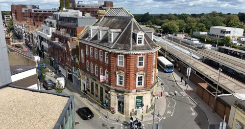 1 The Broadway, Woking, GU21