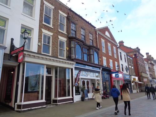 14 High Row, Darlington, DL3