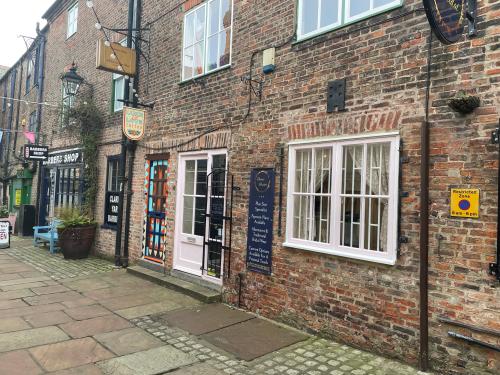 6 Clarks Yard, Darlington, DL3