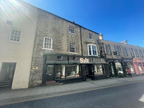 3-5 King Street, Richmond, DL10