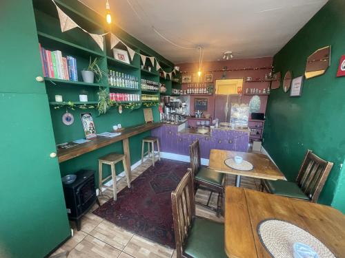 15 Market Place, Barnard Castle, DL12