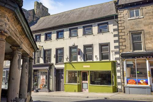 4 Market Place, Barnard Castle, DL12