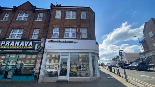 195 Kenton Road, Harrow, HA3