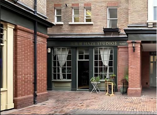Unit 3, Pied Bull Yard, Covent Garden, London, WC1A