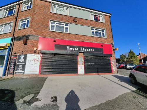 328-330 Pound Road, Oldbury, B68