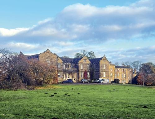 New Road, Woolley Hall, Wakefield, WF4