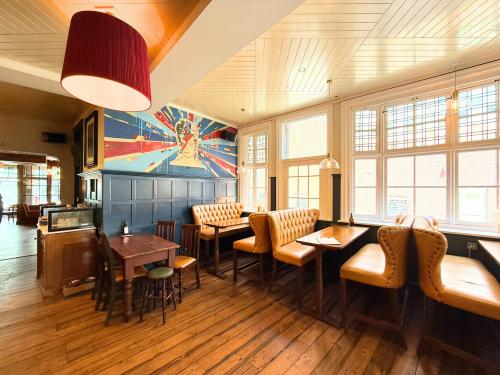 Hammersmith Ram, 81 King Street, Hammersmith, London, W6