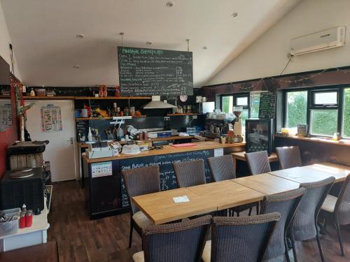 Dene Farm, Wadhurst Road, Mark Cross, Crowborough, TN6