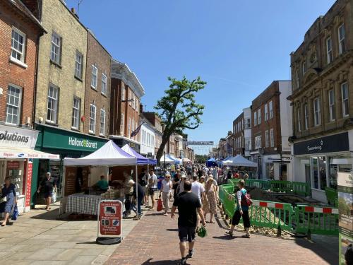7/8 East Street, Chichester, PO19