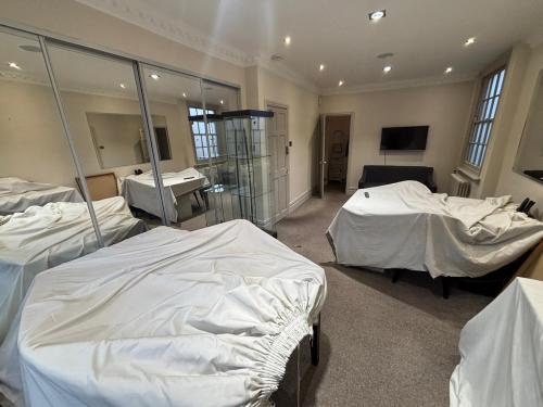 25 Loseby Lane, Leicester, LE1