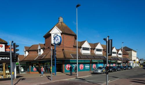 3-6 The Quintins, North Street, Hailsham, BN27