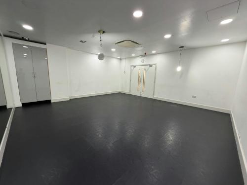 Unit 31, Beaufort Park, Aerodrome Road, Colindale, London, NW9
