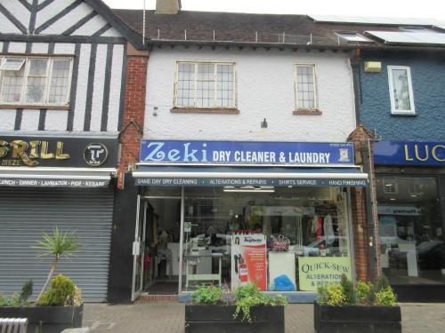 83 Station Road, Addlestone, KT15