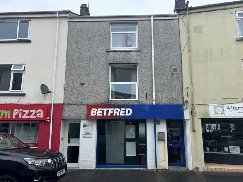 13 Fore Street, Torpoint, PL11