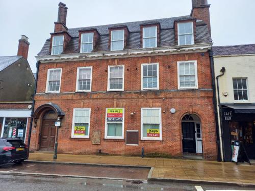 11 High Street, Biggleswade, SG18